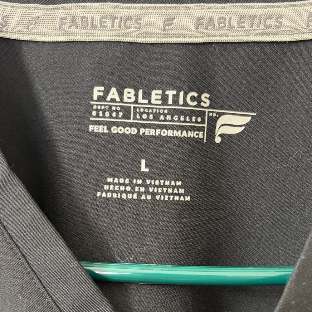 Fabletics Black Scrub Set - Picture 2 of 12